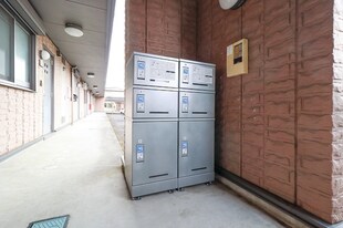 小山駅 バス12分  西城南３丁目下車：停歩5分 3階の物件外観写真